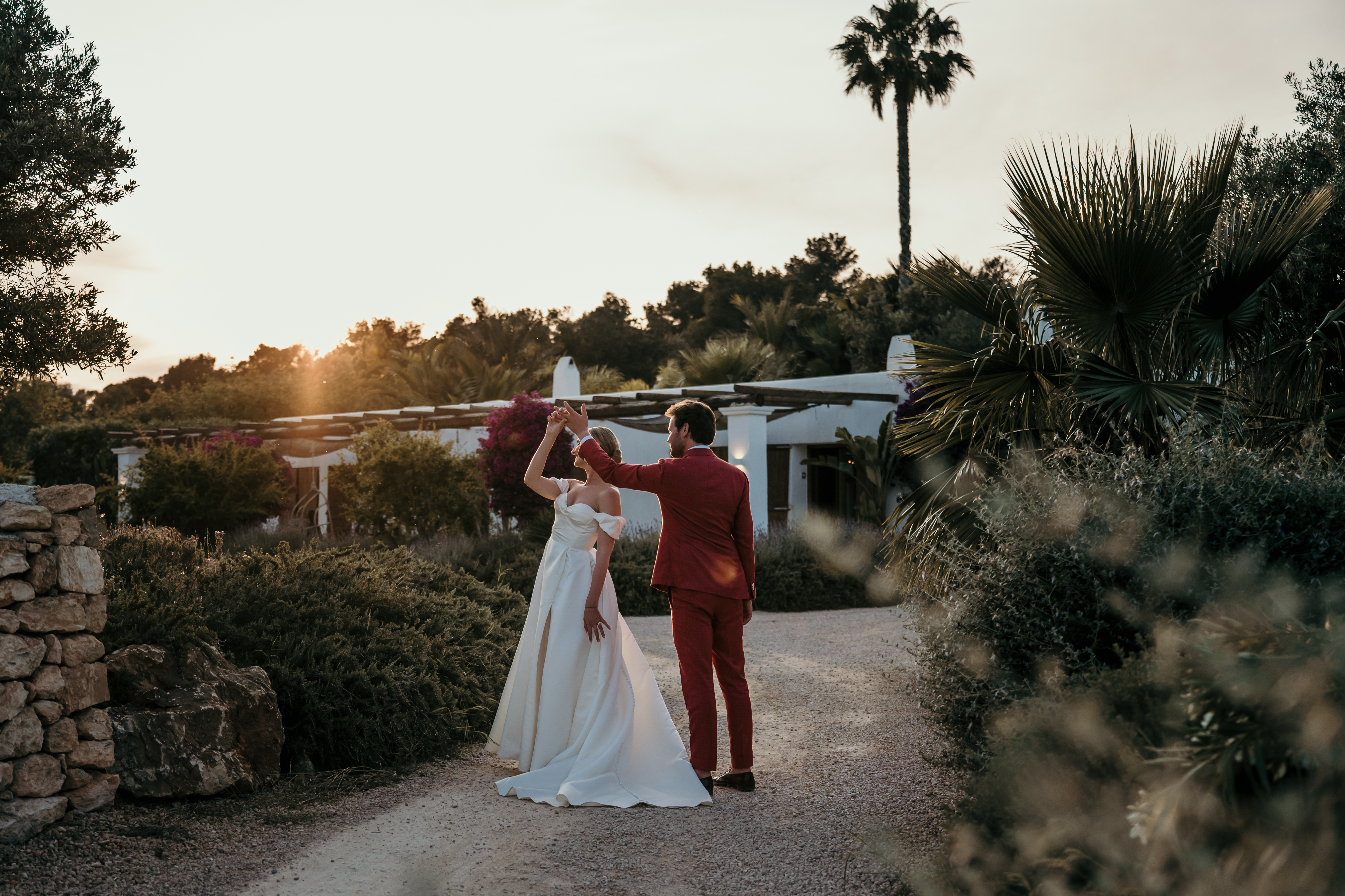 Priscillia & Mark, a finca wedding in San Lorenzo